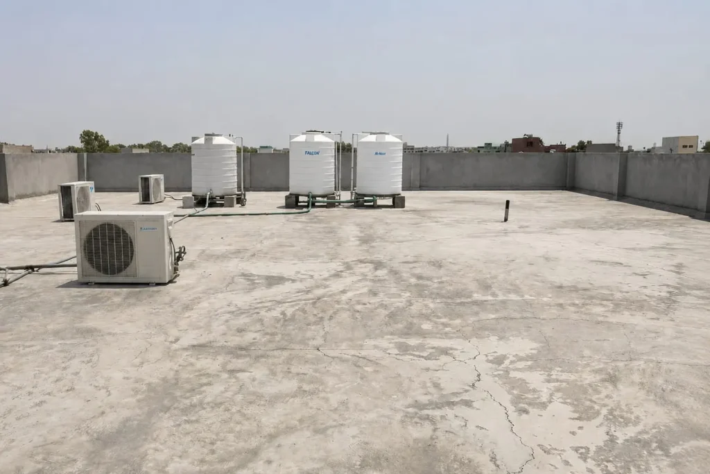 Cracked RCC roof before polyurethane waterproof coating application